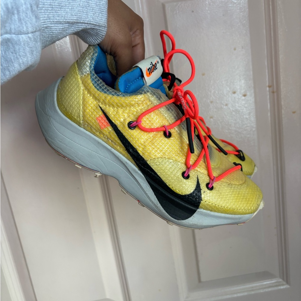 Nike x Off-White Yellow and black Sneakers